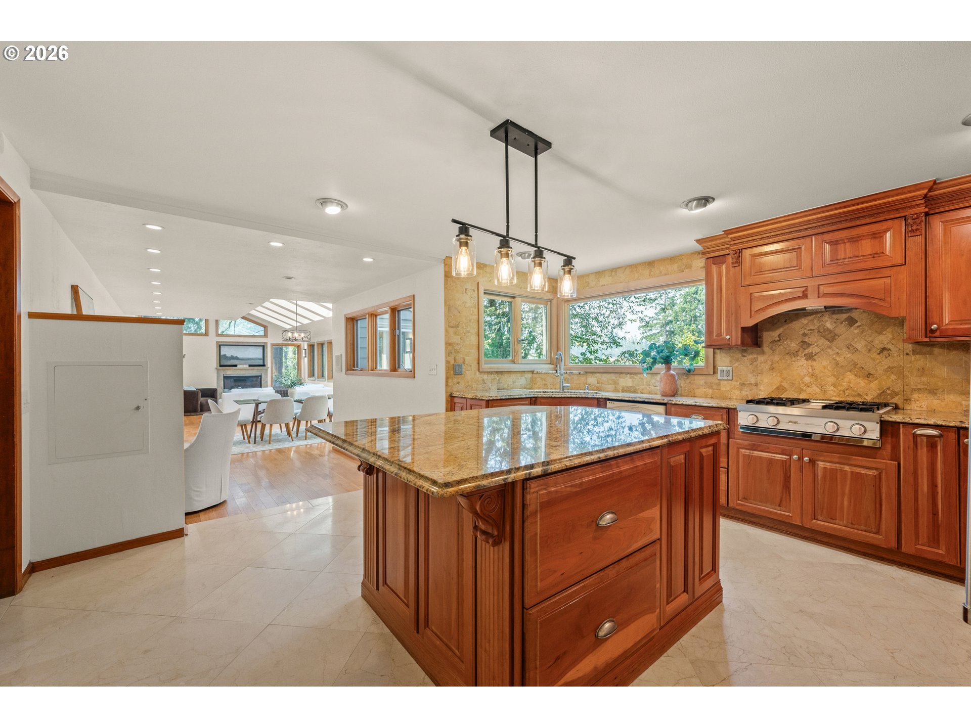 3965 Spring Boulevard Eugene, OR 97405 - Photo 9 of 48 Gallery Image 9