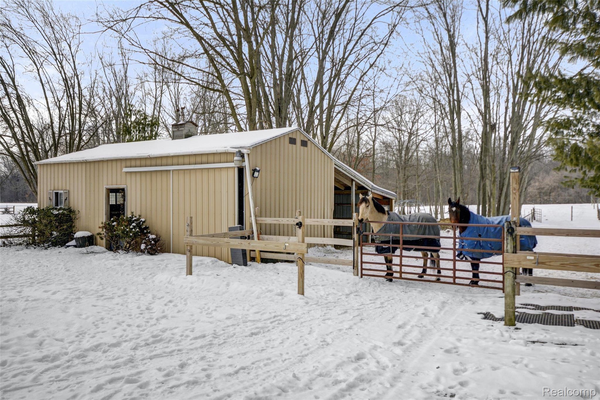 6187 Hellner Road Ann Arbor, MI 48105 - Photo 4 of 50 Hellner_47.jpg