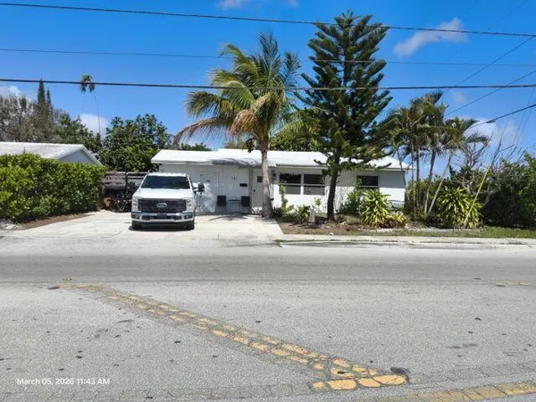 $3,000 | 341 Southwest 15th Street, Deerfield Beach, FL 33441
