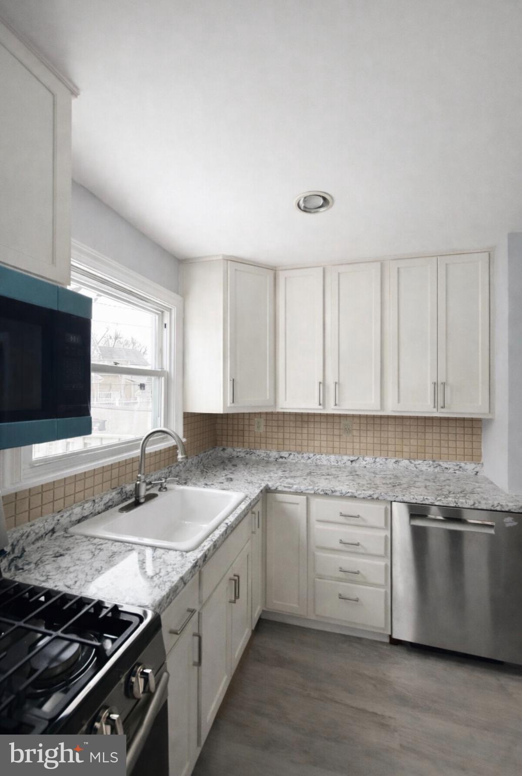 1110 Wynnbrook Road Secane, PA 19018 - Photo 8 of 18