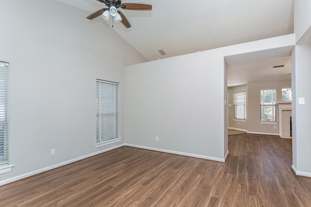 6 Tranquil Glade Place Spring, TX 77381 - Photo 3 of 19