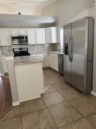 $1,950 | 6 Tranquil Glade Place, Spring, TX 77381