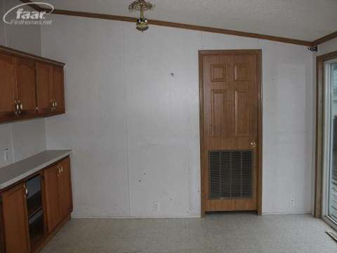 9489 Baldwin Road Gaines, MI 48436 - Photo 12 of 21 20359119-11.JPG