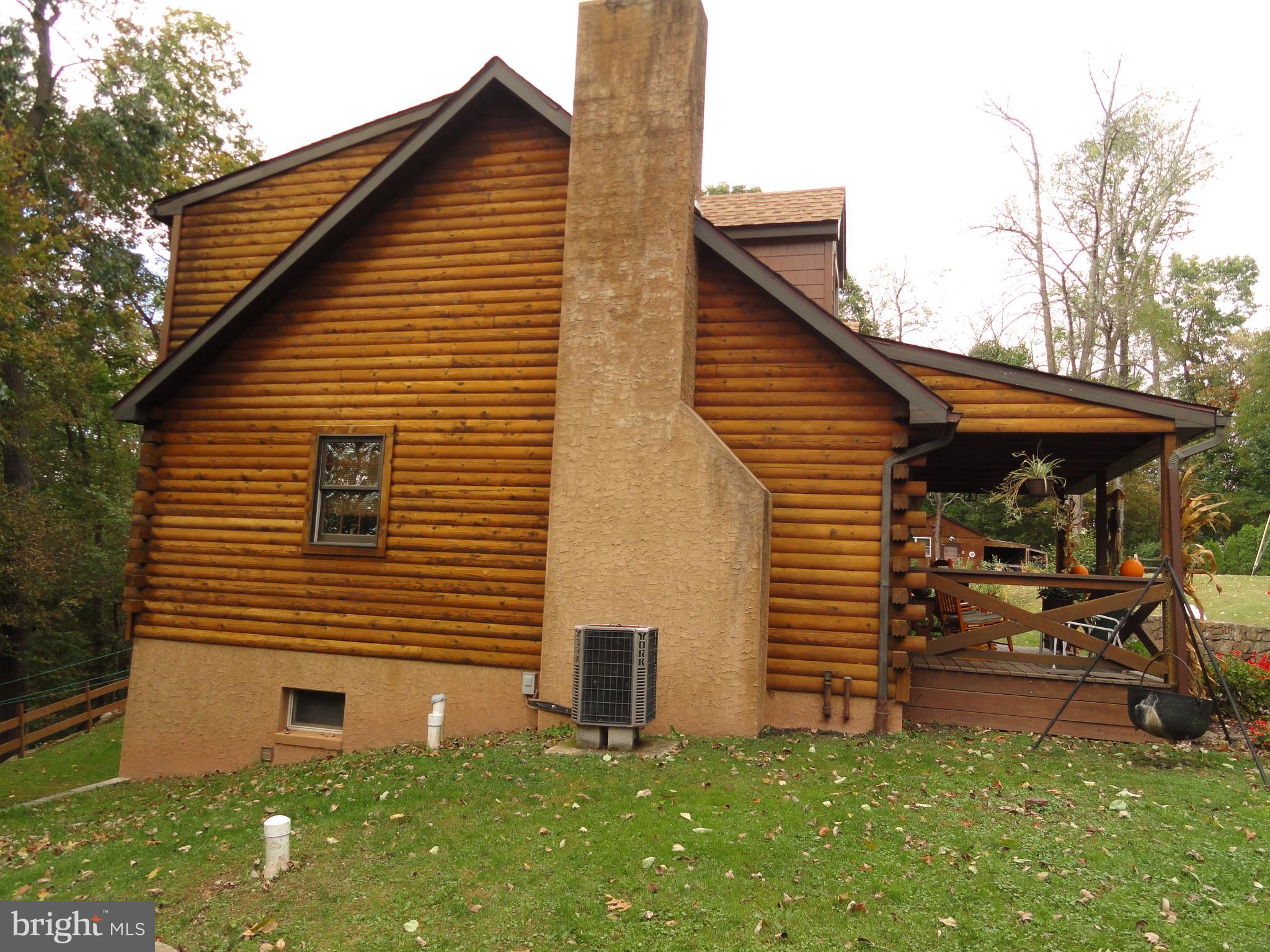 102 Stone Road Barto, PA 19504 - Photo 5 of 49 Left side view of house