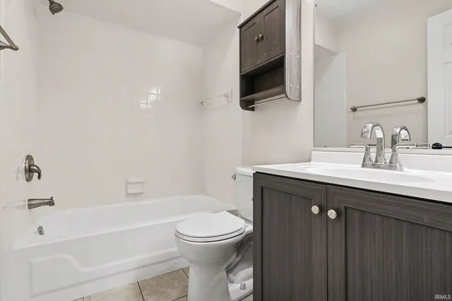 $169,900 | 3314 East Jefferson Square, South Bend, IN 46615