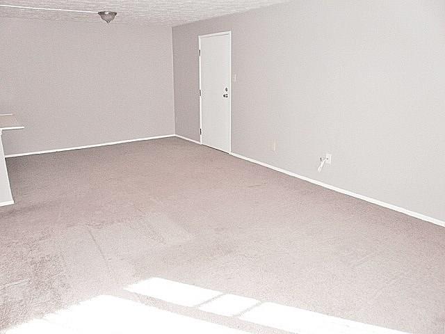 321 Ridge Point Circle, Unit 31B Bridgeville, PA 15017 - Photo 3 of 22 Gallery Image 3