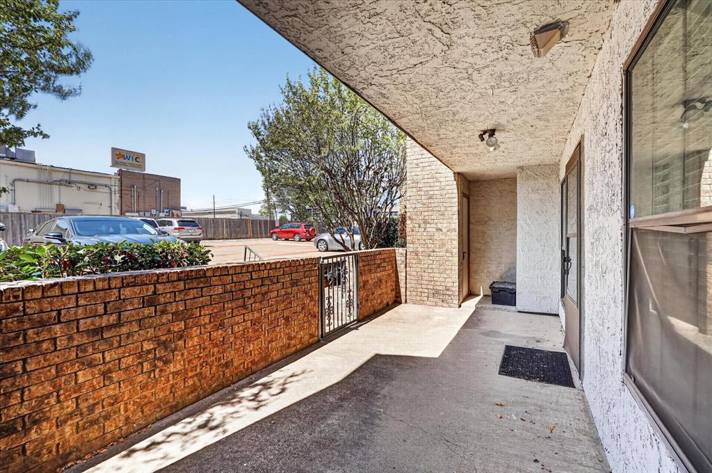 6108 Abrams Road, Unit 403 Dallas, TX 75231 - Photo 5 of 33 Gallery Image 5