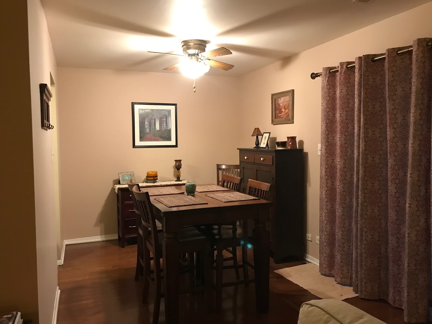 1653 Dover Court, Unit D Wheaton, IL 60189 - Photo 3 of 9