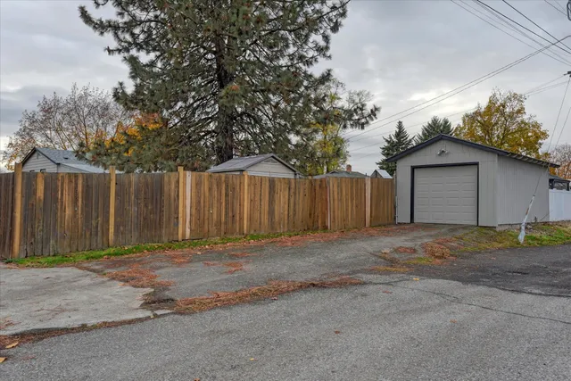 $370,000 | 2927 East Marshall Avenue, Spokane, WA 99207