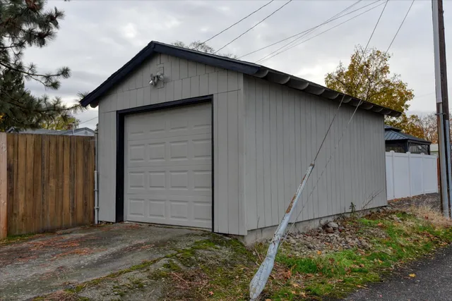 $370,000 | 2927 East Marshall Avenue, Spokane, WA 99207