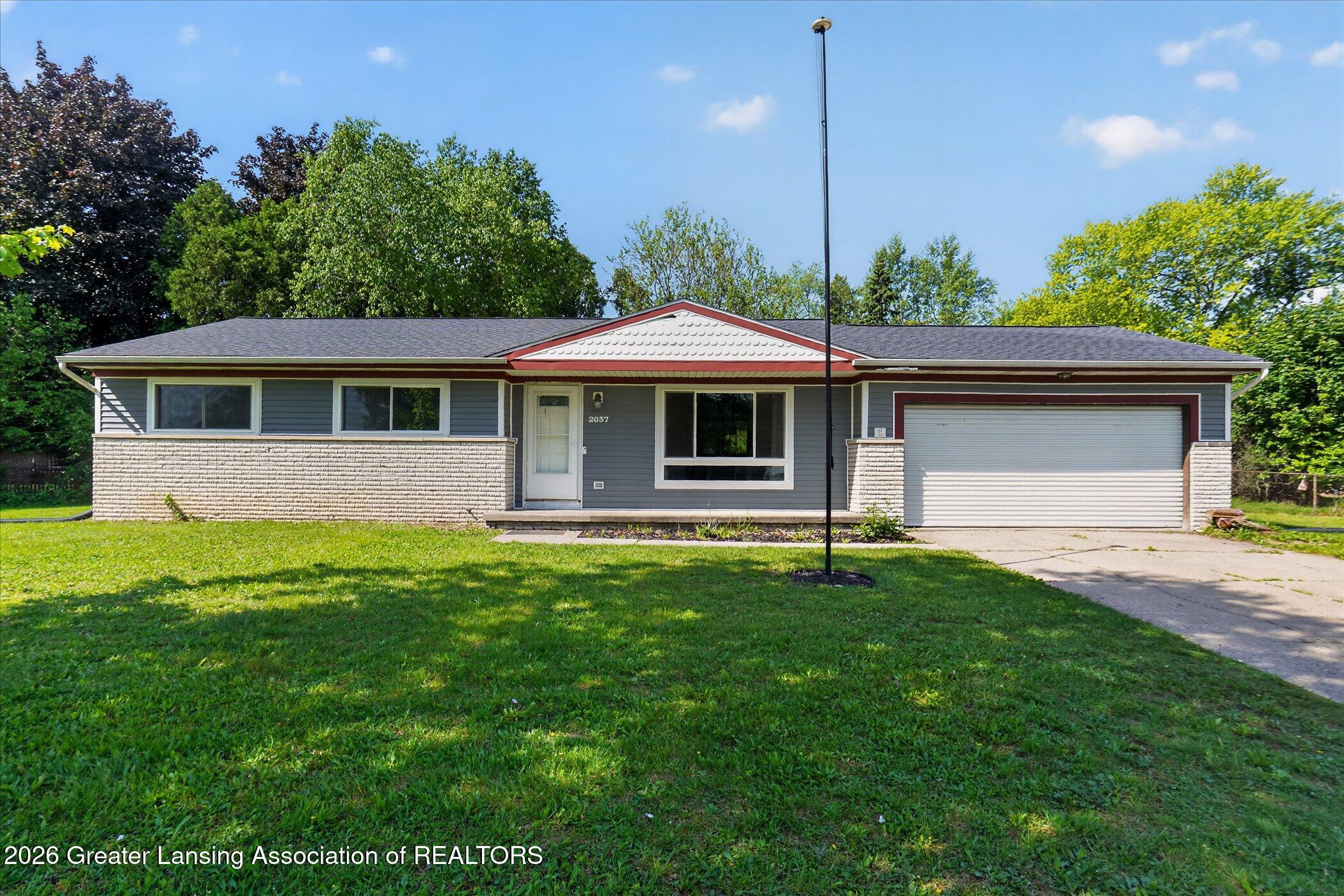 2037 Webster Road Lansing, MI 48917 - Photo 3 of 29