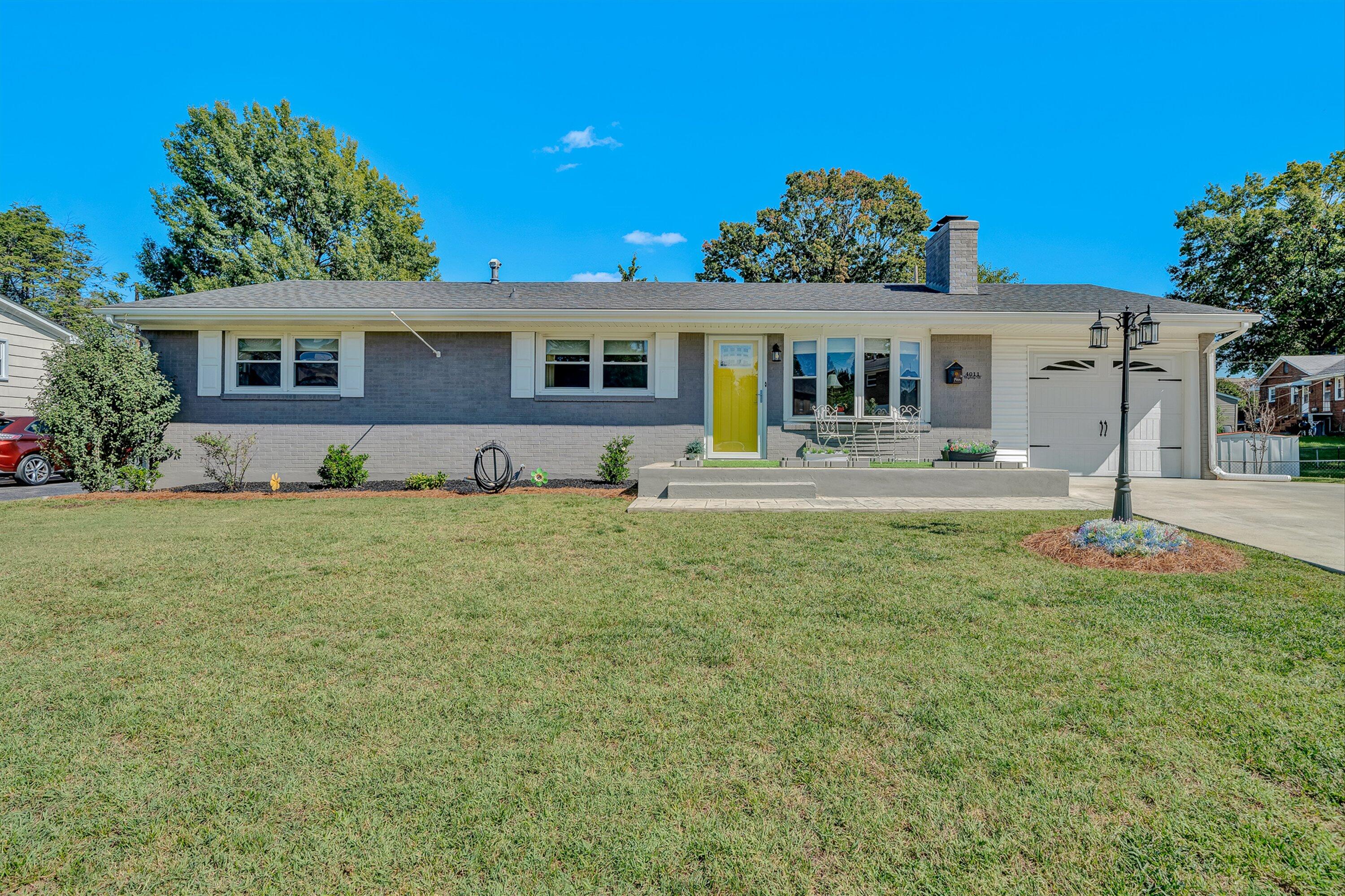 4011 Hazelridge Road Northwest Roanoke, VA 24012 - Photo 1 of 23 Front of house
