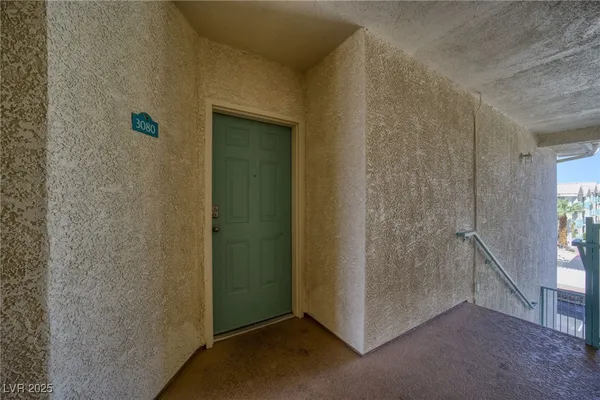 $168,900 | 3550 Bay Sands Drive, Unit 3080, Laughlin, NV 89029