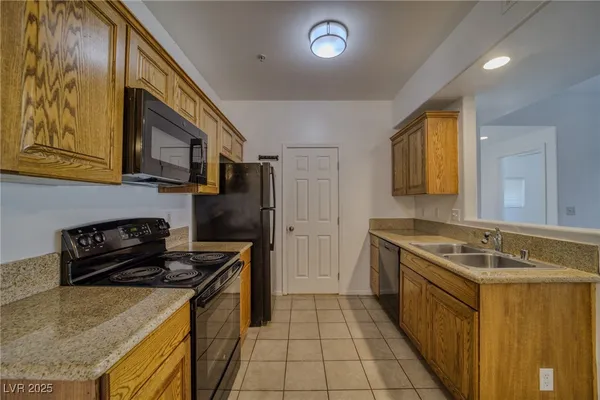 $168,900 | 3550 Bay Sands Drive, Unit 3080, Laughlin, NV 89029