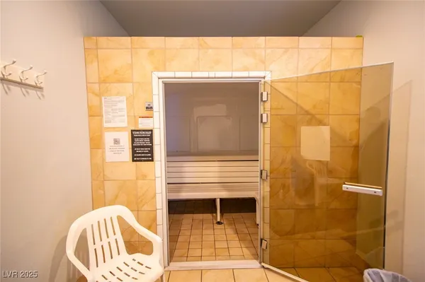 $168,900 | 3550 Bay Sands Drive, Unit 3080, Laughlin, NV 89029