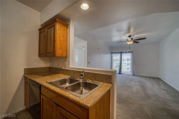 $168,900 | 3550 Bay Sands Drive, Unit 3080, Laughlin, NV 89029