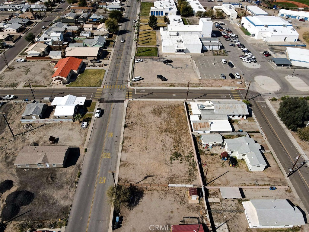 1510 Washington Street Needles, CA 92363 - Photo 19 of 35 an aerial view of residential houses with outdoor space
