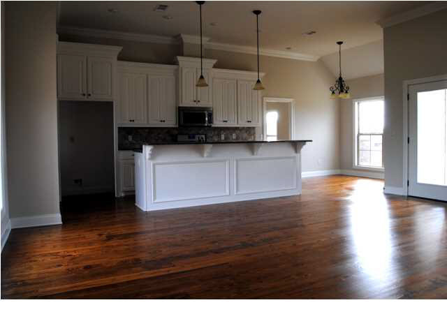 1840 August Bend Madison, MS 39110 - Photo 2 of 5 Kitchen Island
