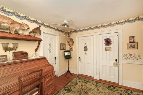 $969,000 | 277 Vernon Valley Road, Northport, NY 11768