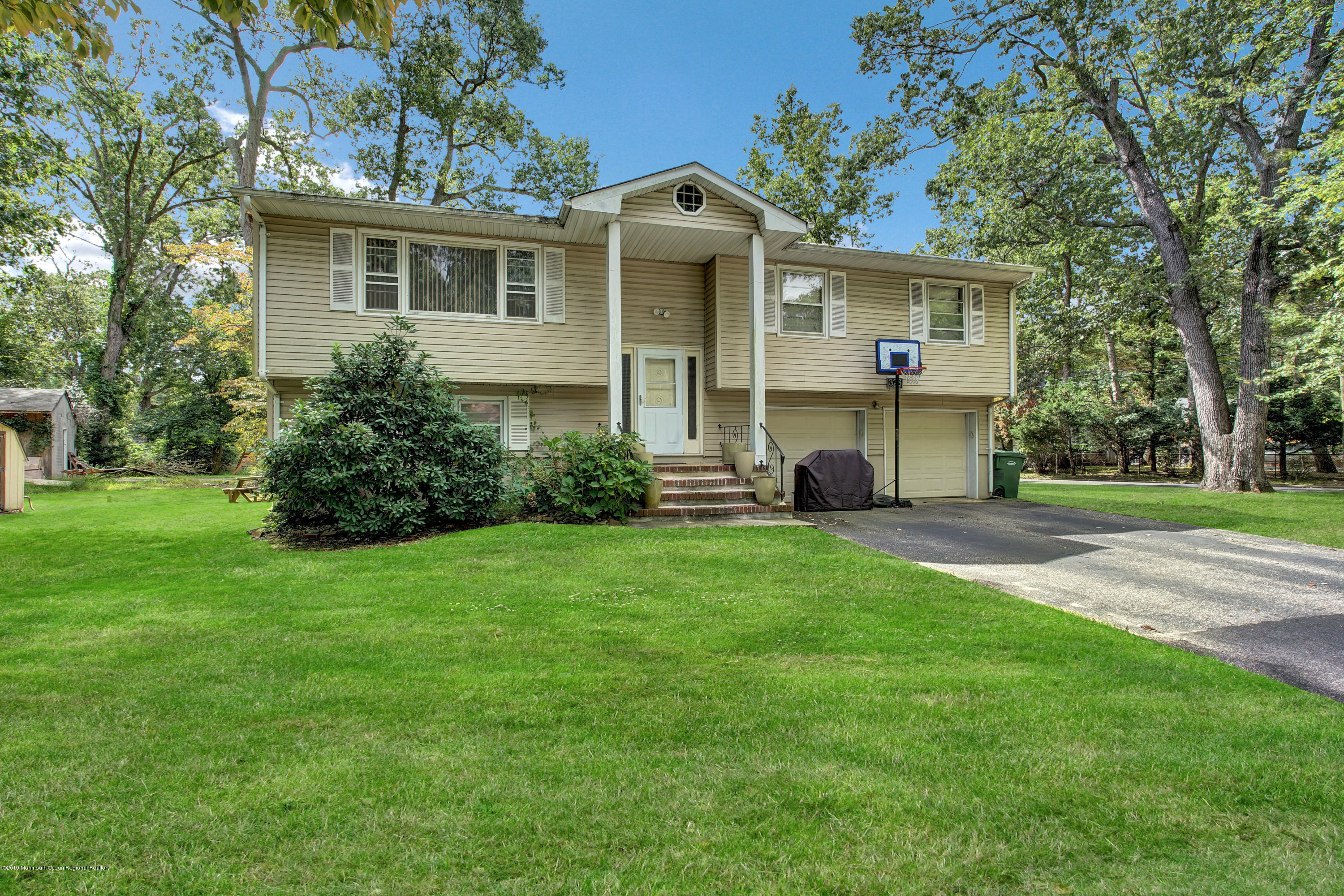 326 Case Road Lakewood, NJ 08701 - Photo 2 of 27 002_dsc09610_1