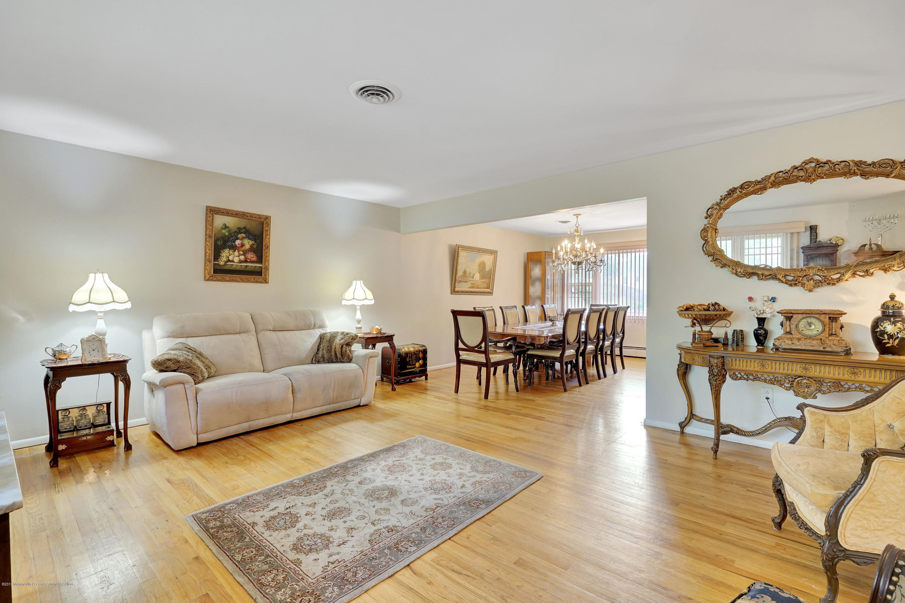 326 Case Road Lakewood, NJ 08701 - Photo 6 of 27 010_dsc09474