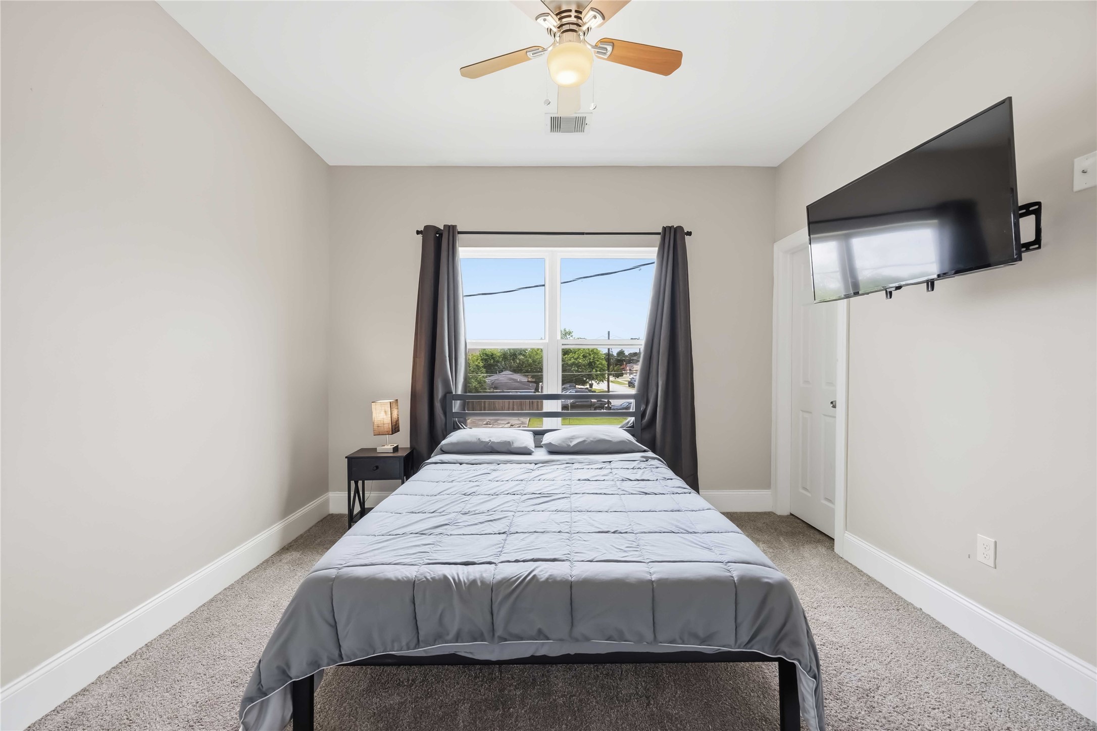 9320 Coffee Street, Unit B Houston, TX 77033 - Photo 15 of 26