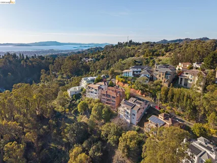$2,475,000 | 6611 Elverton Drive, Oakland, CA 94611
