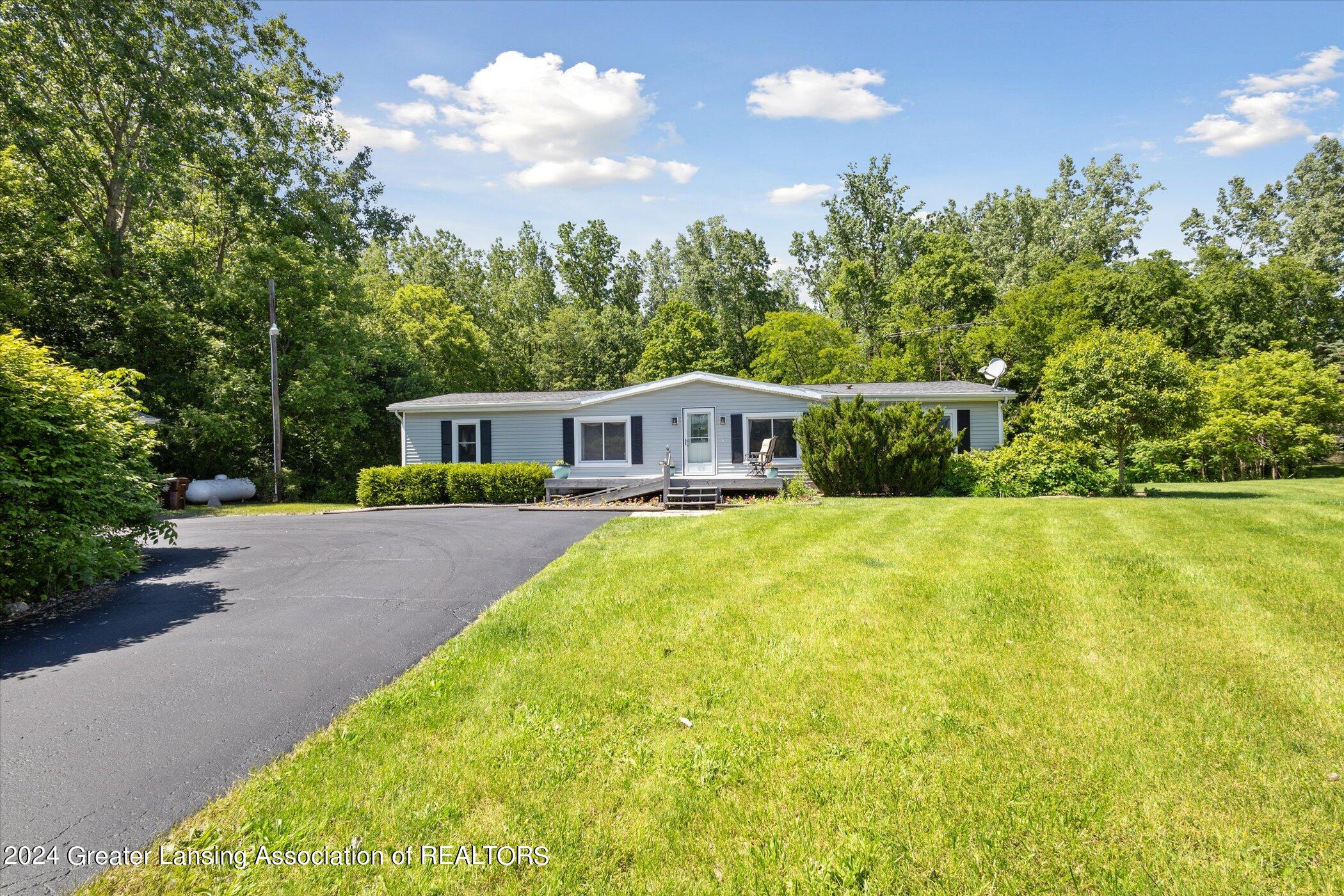 03-2787-Narrow-Lake-Rd-Charlotte-MI-4881
