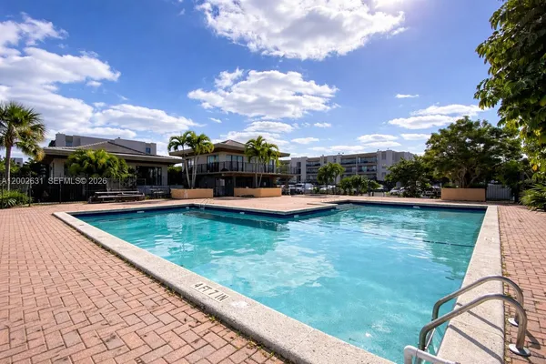 $2,400 | 5755 West 20th Avenue, Unit 406, Hialeah, FL 33012