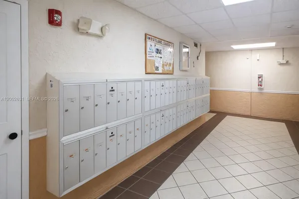 $2,400 | 5755 West 20th Avenue, Unit 406, Hialeah, FL 33012