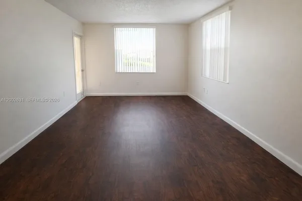 $2,400 | 5755 West 20th Avenue, Unit 406, Hialeah, FL 33012