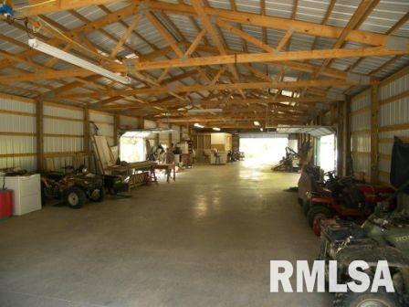12175 Hudgens Road Marion, IL 62959 - Photo 3 of 13 Gallery Image 3