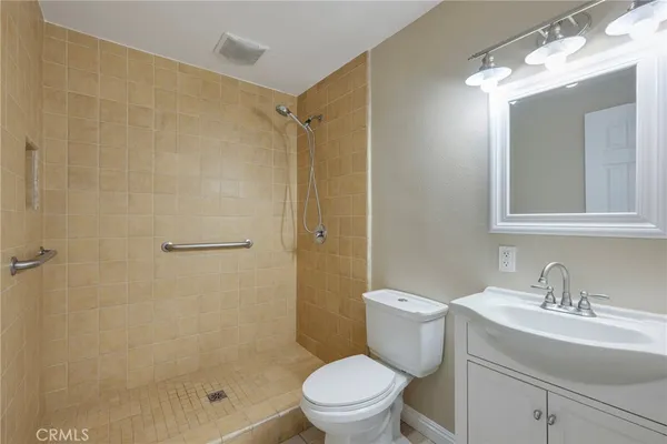 $2,995 | 6485 Clovis Place, Riverside, CA 92504