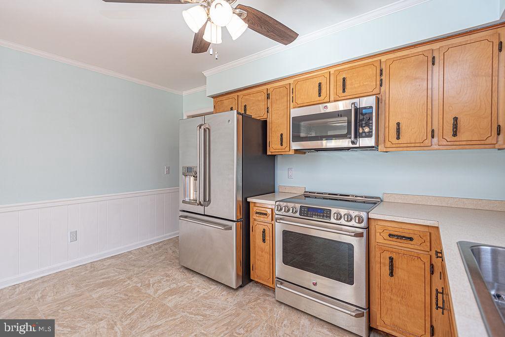 6 Lookout Point Ocean Pines, MD 21811 - Photo 22 of 43 Kitchen