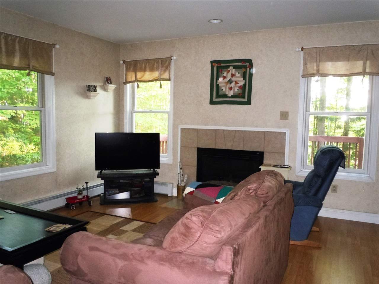 13 Standish Way Amherst, NH 03031 - Photo 9 of 18 Gallery Image 9