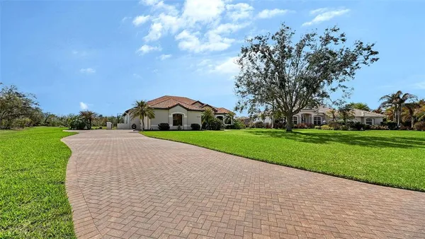$799,900 | 16736 4th Avenue Northeast, Bradenton, FL 34212