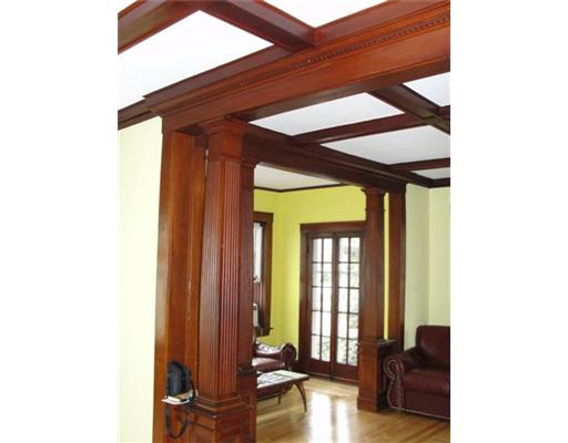 178 Rochambeau Avenue Providence, RI 02906 - Photo 4 of 12 Living Room.