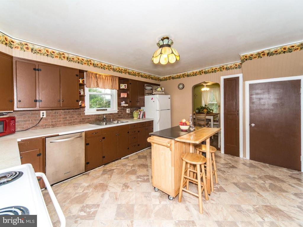5613 Mt Pisgah Road York, PA 17406 - Photo 6 of 23 Gallery Image 6