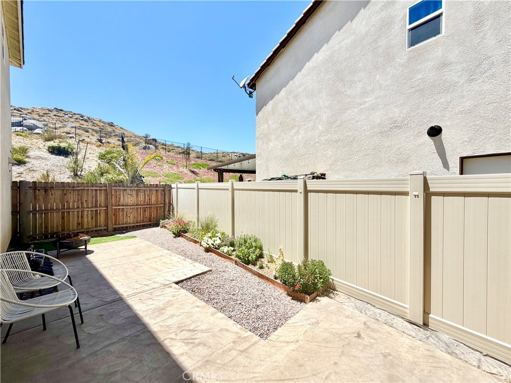 30411 Ridgecrest Road Winchester, CA 92596 - Photo 11 of 12