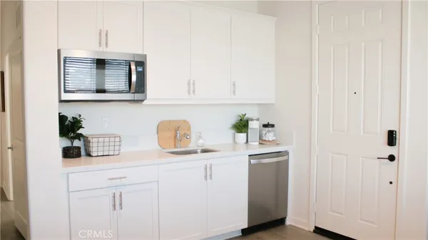 $1,799 | 30411 Ridgecrest Road, Winchester, CA 92596