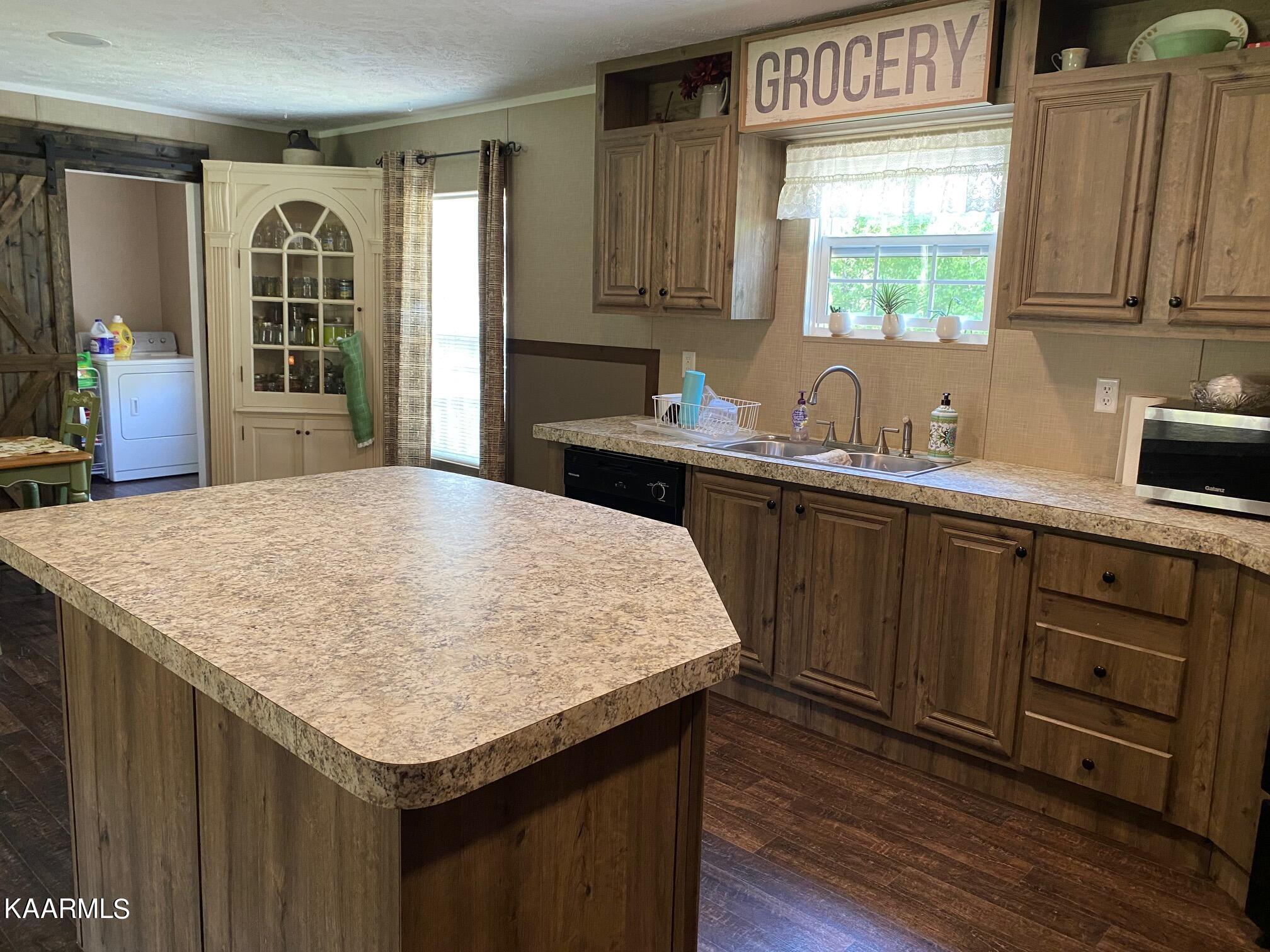 579 New Providence Road Tellico Plains, TN 37385 - Photo 10 of 17 IMG_7154