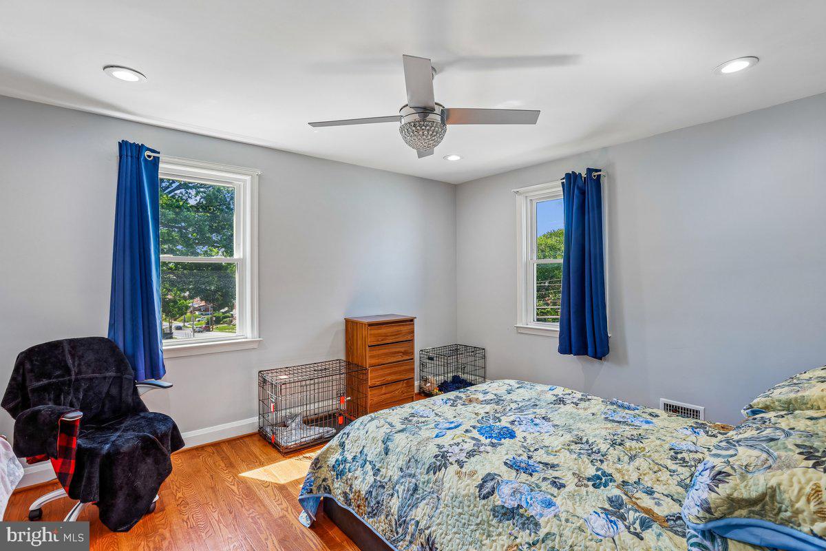 4818 Lindsay Road Baltimore, MD 21229 - Photo 12 of 29 Primary Bedroom