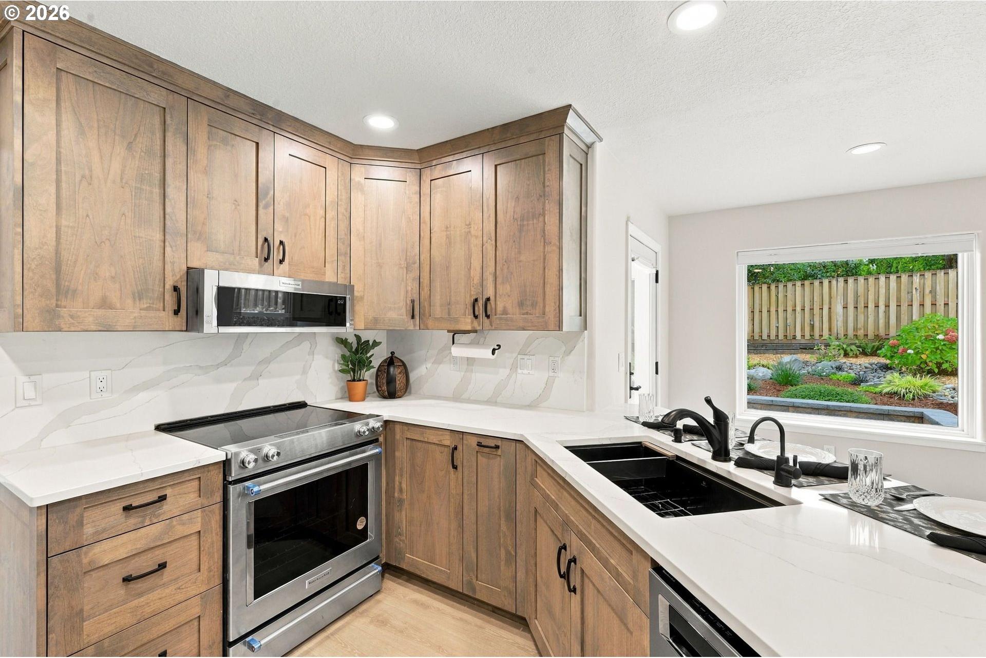 14022 Southwest Chehalem Court Portland, OR 97223 - Photo 29 of 41 Gallery Image 29