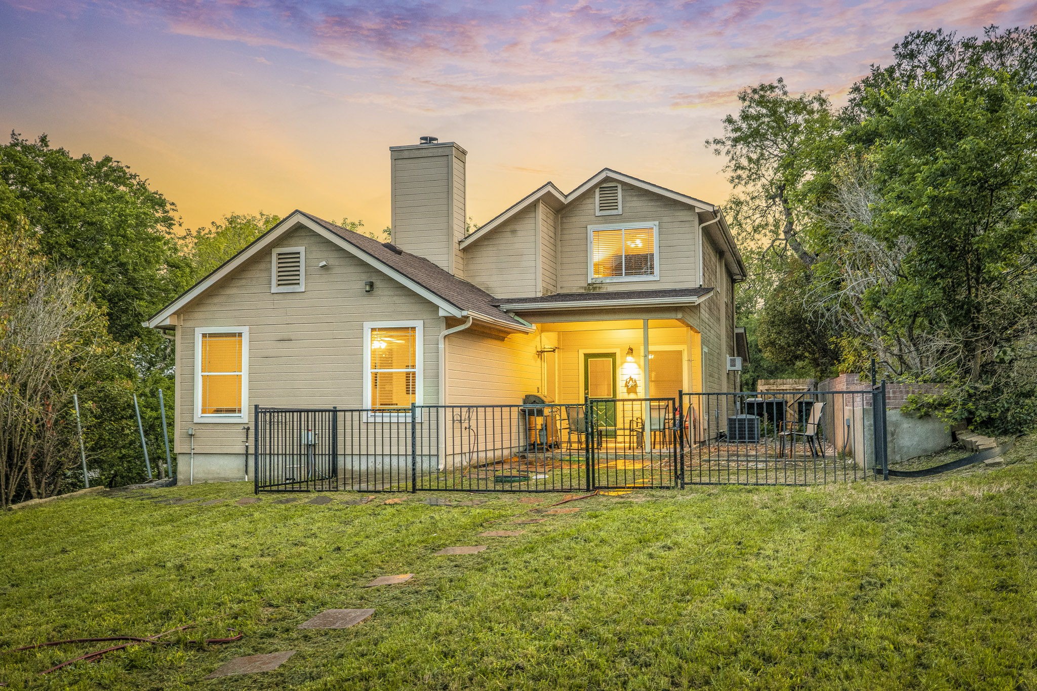 110 Hunter Ridge Road San Marcos, TX 78666 - Photo 3 of 40 Large lot with space to expand!