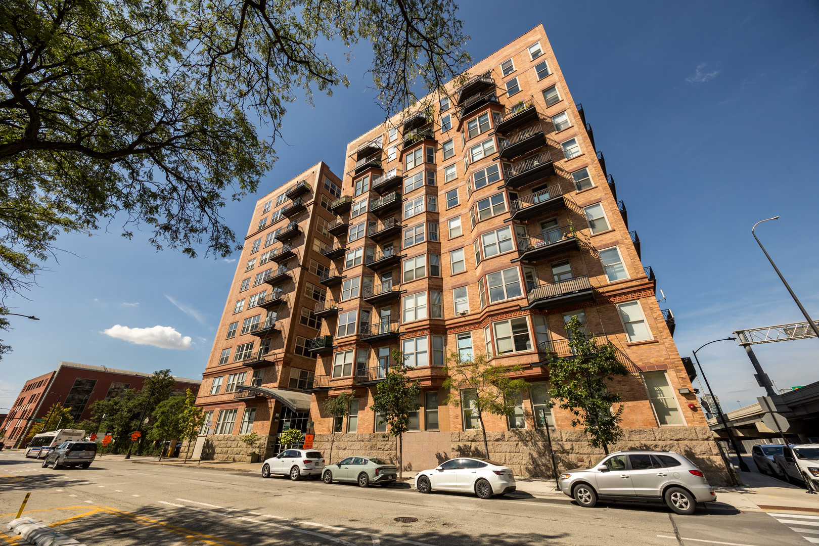500 South Clinton Street, Unit 242 Chicago, IL 60607 - Photo 1 of 19 Gallery Image 1