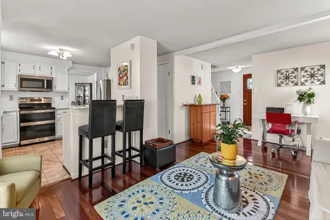 $950,000 | 535 South Lancaster Street, Arlington, VA 22204