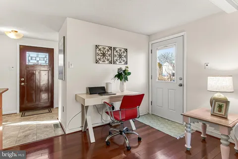 $950,000 | 535 South Lancaster Street, Arlington, VA 22204