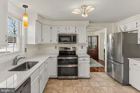 $950,000 | 535 South Lancaster Street, Arlington, VA 22204