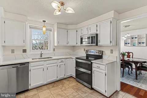 $950,000 | 535 South Lancaster Street, Arlington, VA 22204