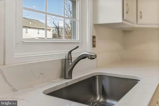 $950,000 | 535 South Lancaster Street, Arlington, VA 22204